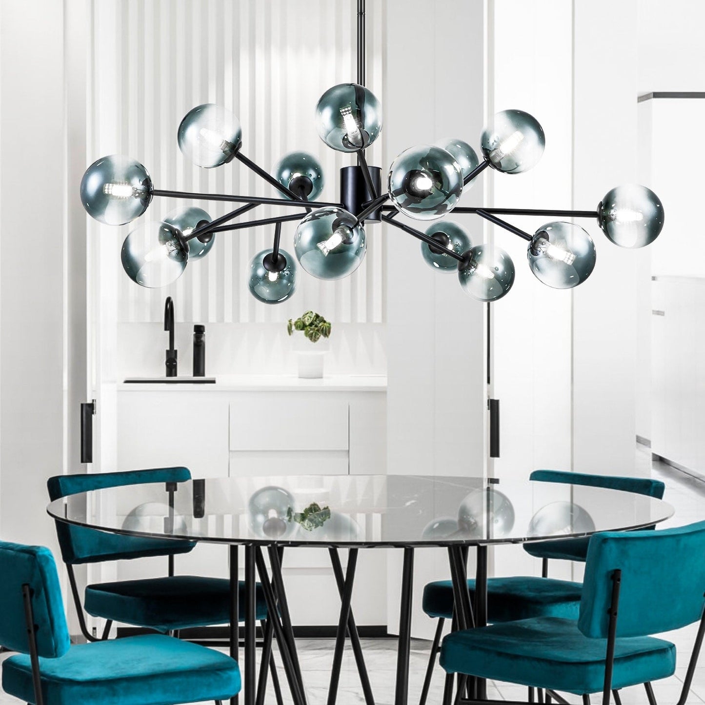 Luminaire à 15 lumières, style moderne, en forme de sputnik, pour îlot de cuisine, avec branches et globes de verre en forme de bulles.