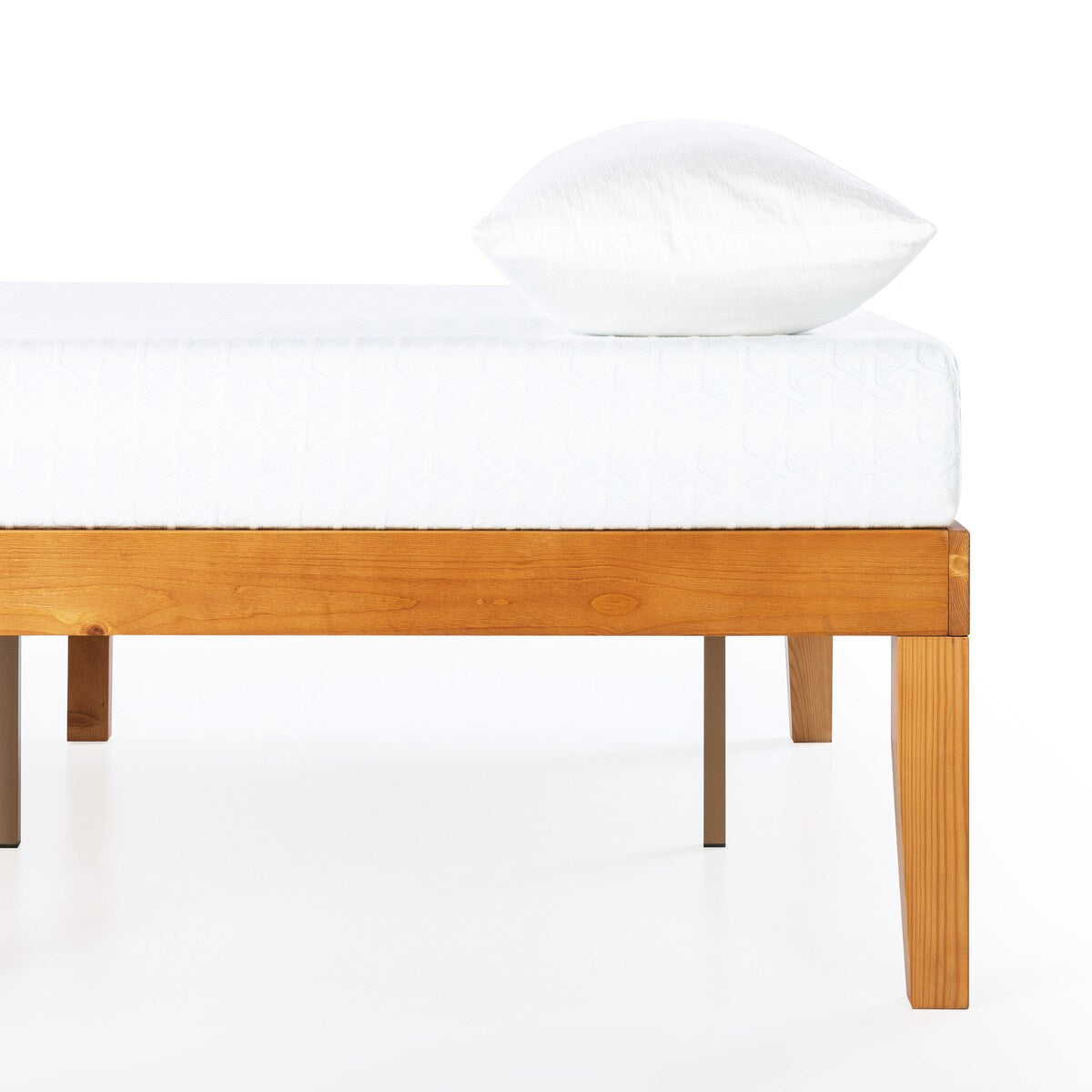 Cadre de lit plateforme en bois massif classique de 16 pouces, disponible en plusieurs finitions.