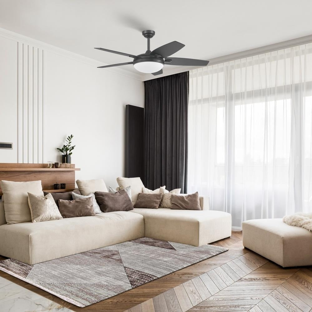Ventilateur de plafond Honeywell Carmel 48 pouces avec éclairage intégré et télécommande
