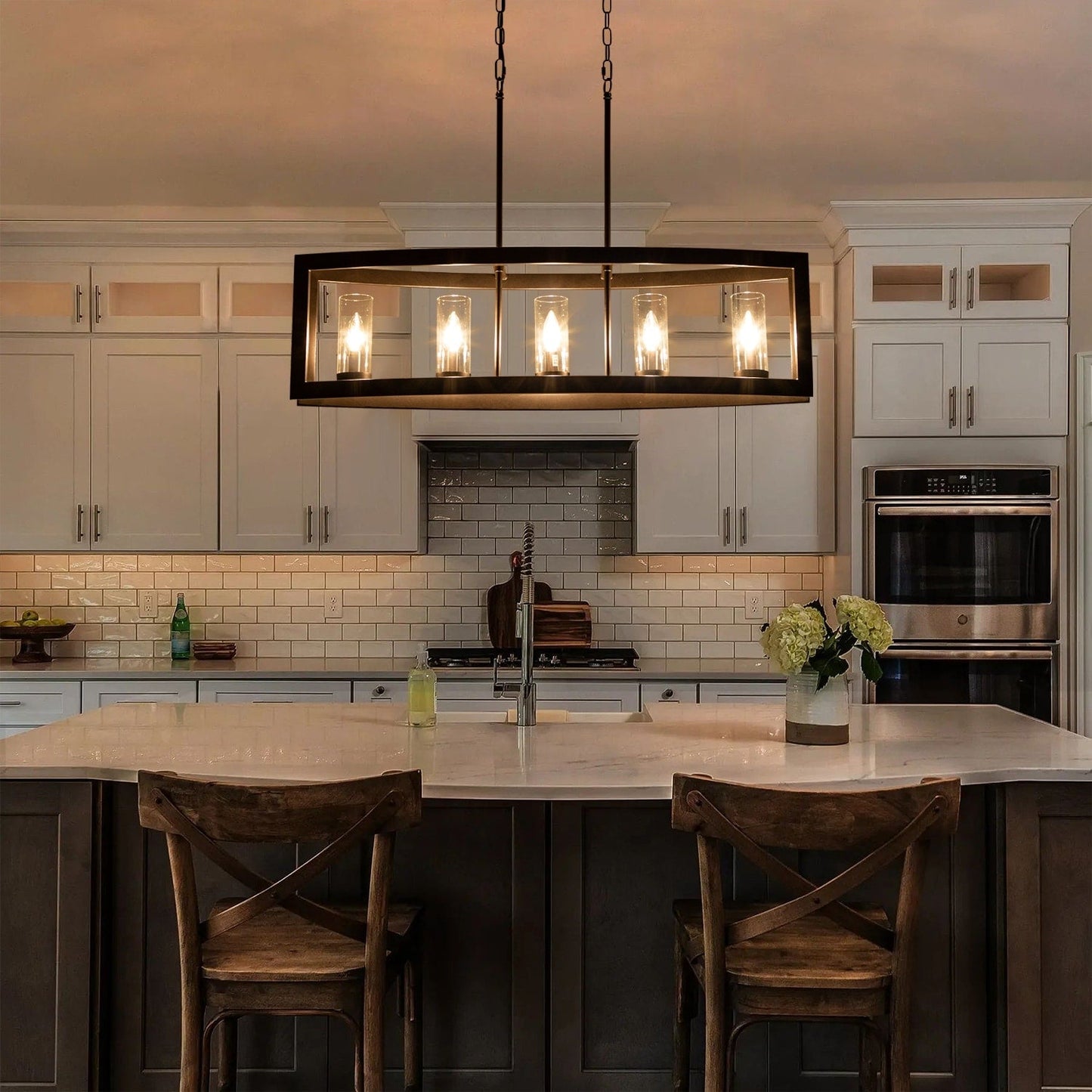 Suspension industrielle linéaire moderne à 5 lumières pour salle à manger, lustre cylindrique en verre transparent style farmhouse, éclairage pour îlot de cuisine