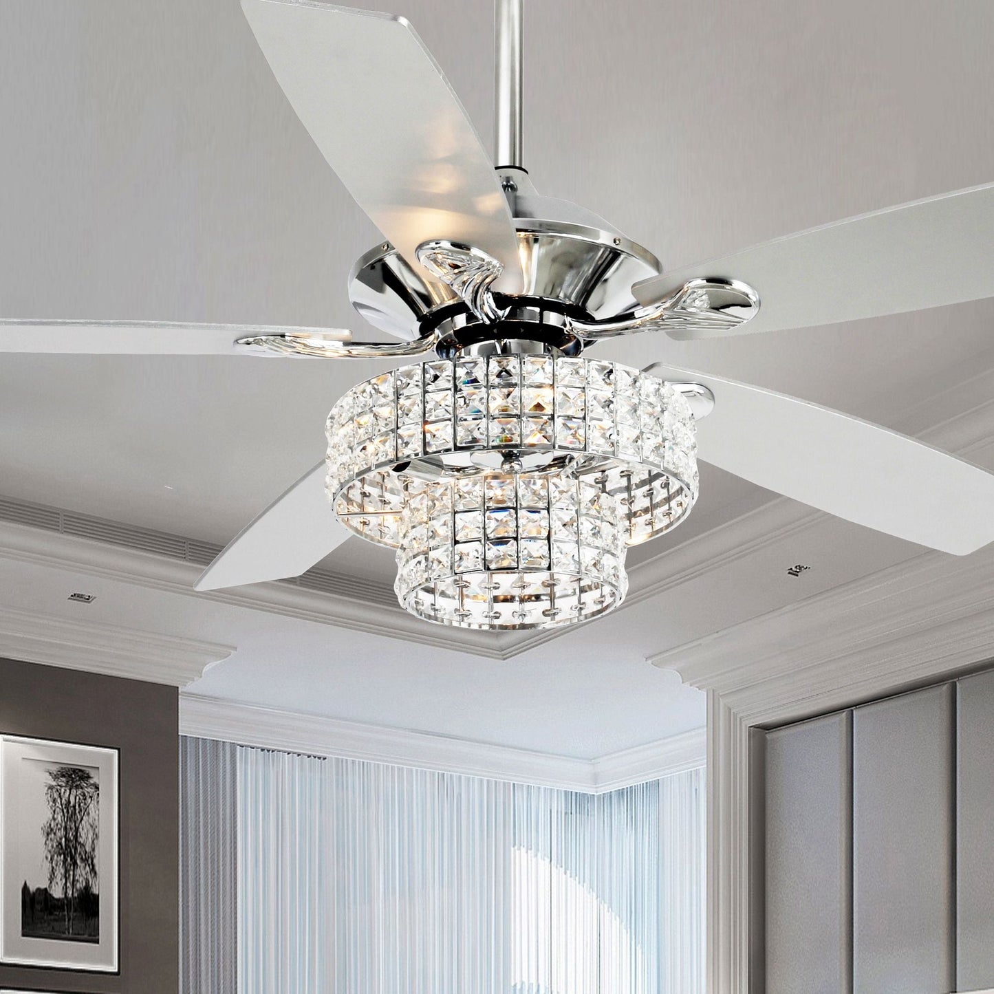 Ventilateur de plafond moderne à 5 pales en bois chromé de 52 pouces avec télécommande et cristaux.