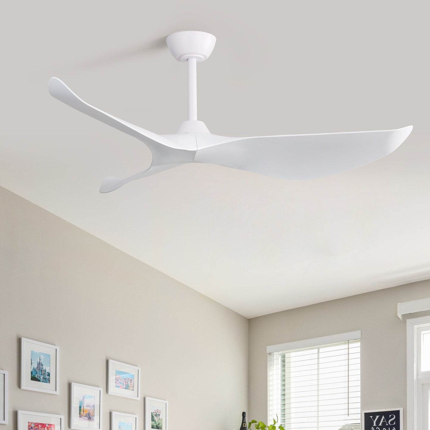 Ventilateur de plafond moderne de 52 pouces en bois massif/ABS avec télécommande (sans éclairage), 6 vitesses de vent, flux d'air réversible.