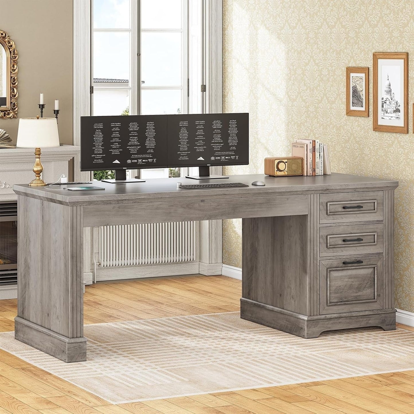 Bureau de direction style farmhouse, bureau de travail à domicile, bureau avec tiroir à dossiers, support de moniteur, prise de courant.