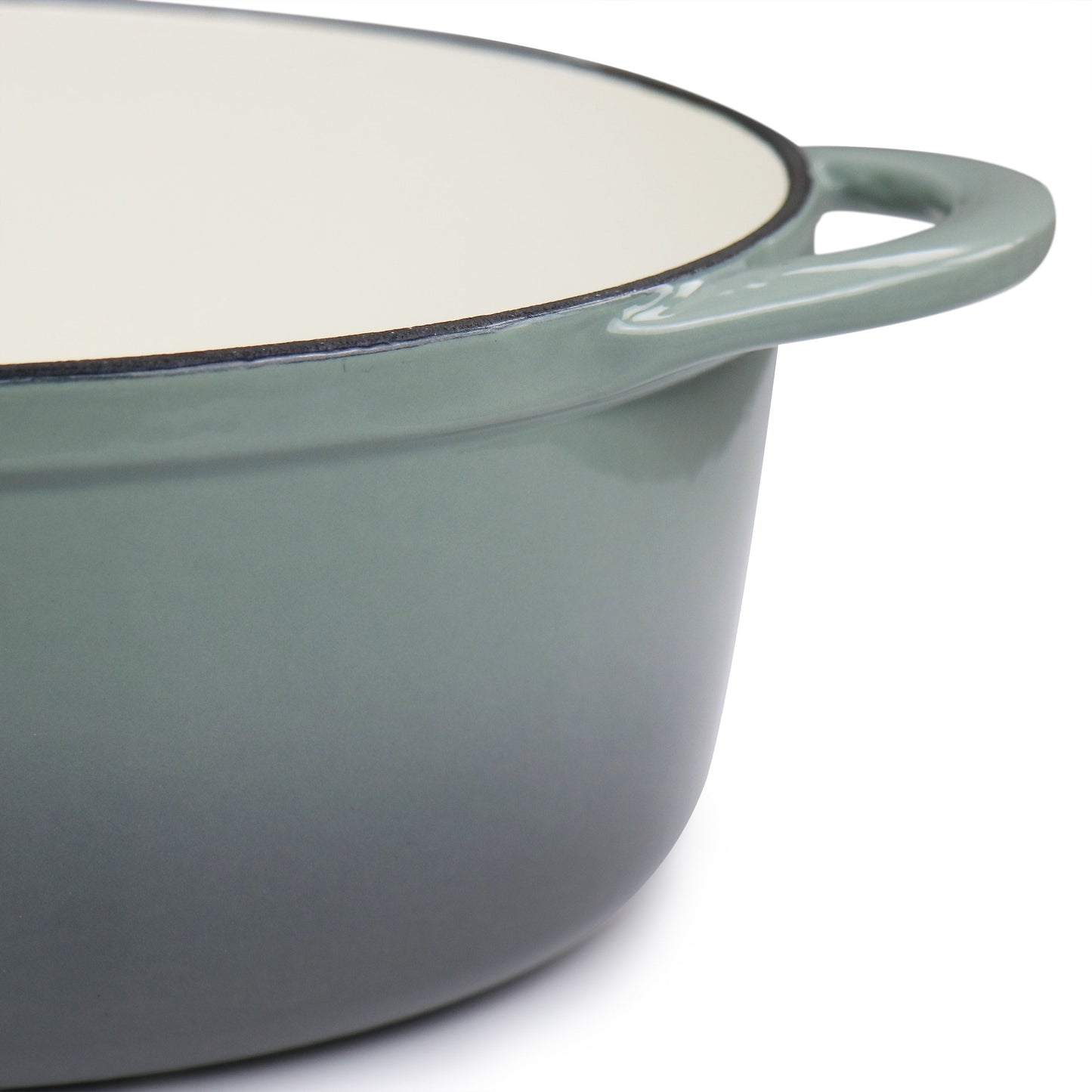 Casserole ovale en fonte d'aluminium émaillée de 7 quarts, couleur nuage de tempête.