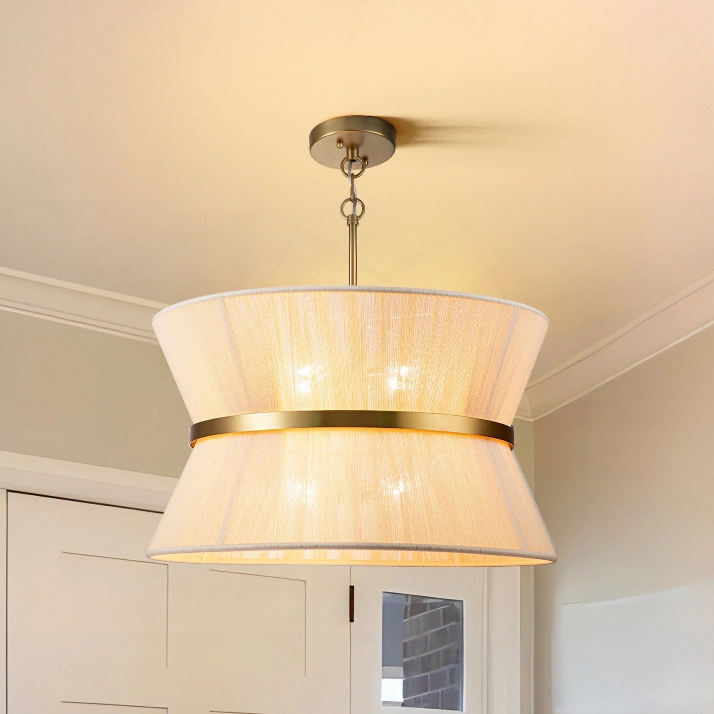 Grand lustre tambour bohème moderne à 8 lumières, 60 cm (24 pouces), en tissu, en forme de sablier, tissé à la main, en or/noir, pour salle à manger/salon.