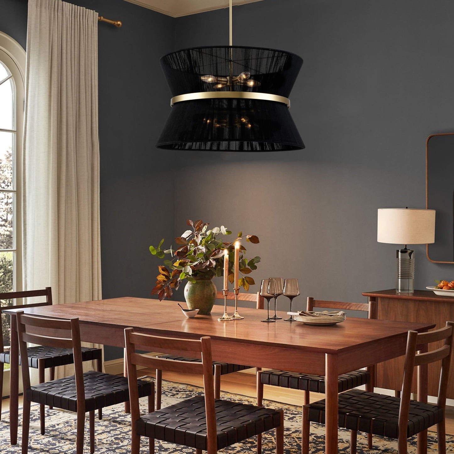 Grand lustre tambour bohème moderne à 8 lumières, 60 cm (24 pouces), en tissu, en forme de sablier, tissé à la main, en or/noir, pour salle à manger/salon.