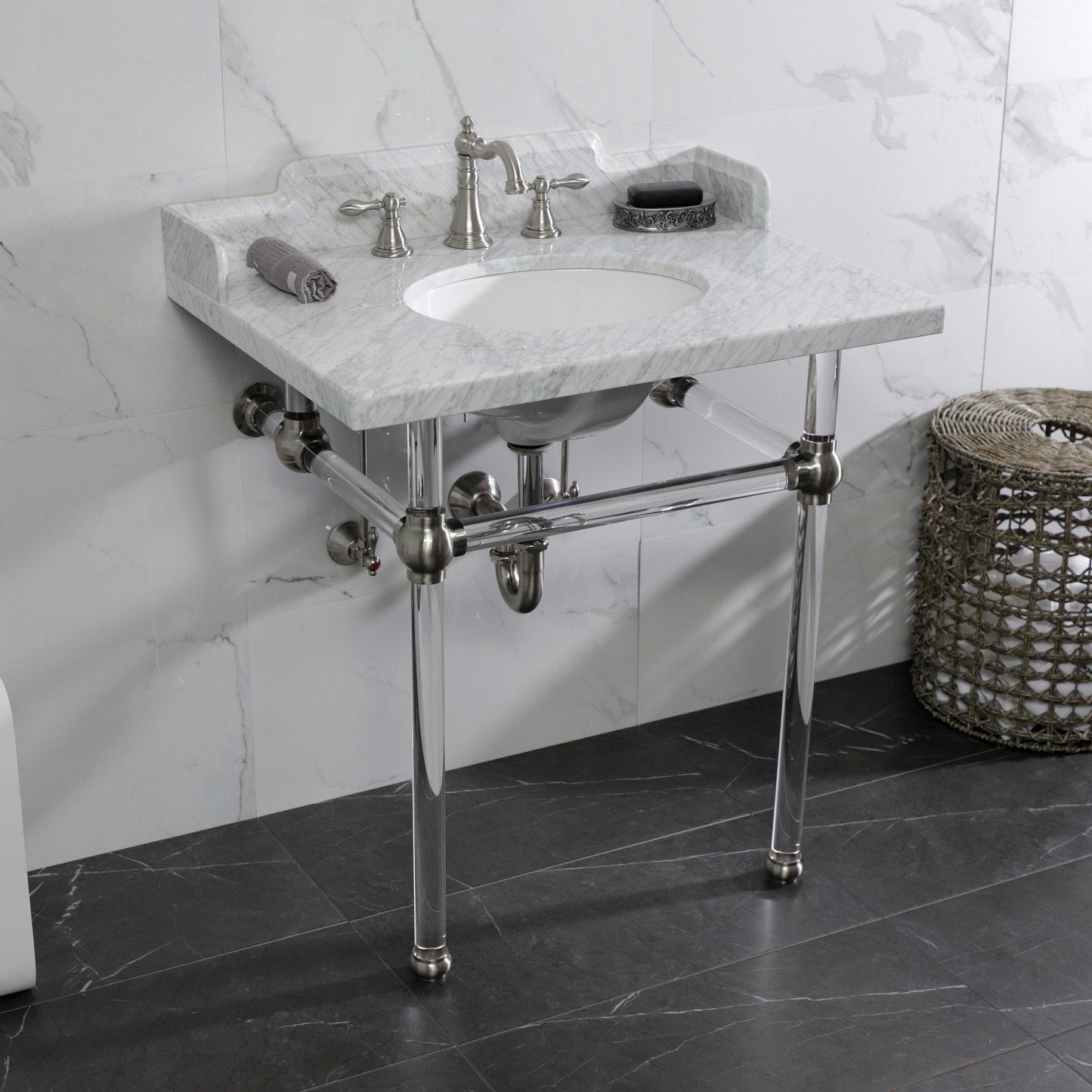 Robinet de salle de bain à large encrage, style américain classique