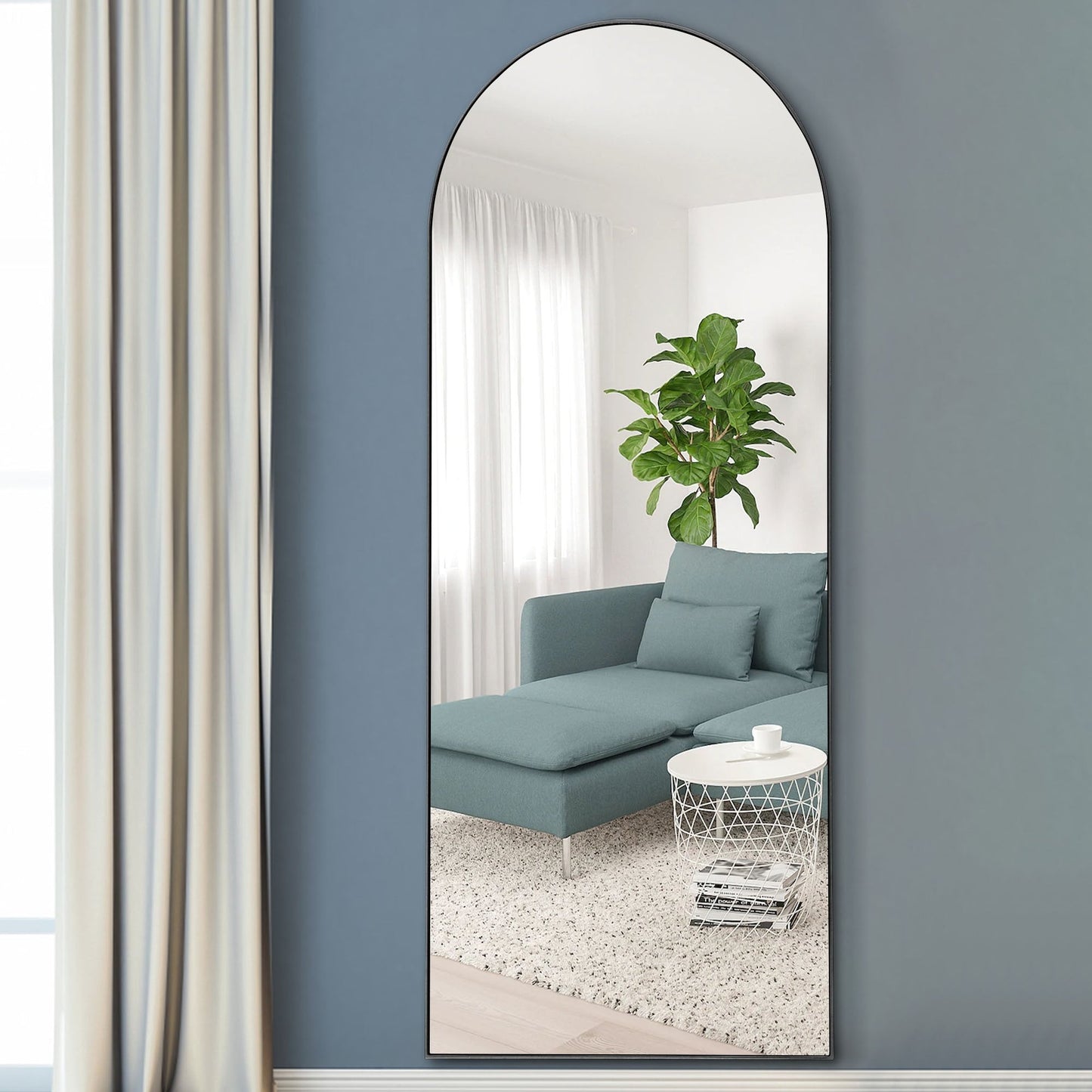 Grand miroir moderne à encadrement incurvé