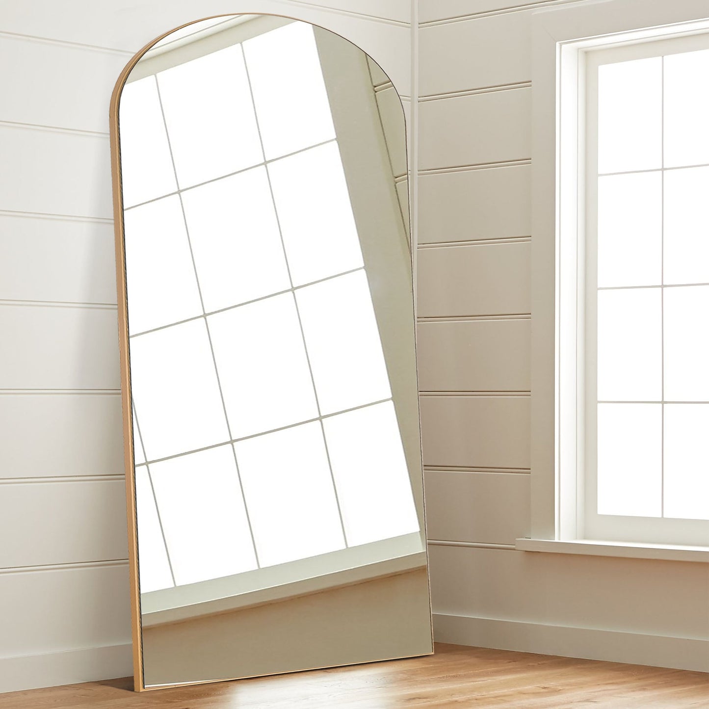 Grand miroir moderne à encadrement incurvé