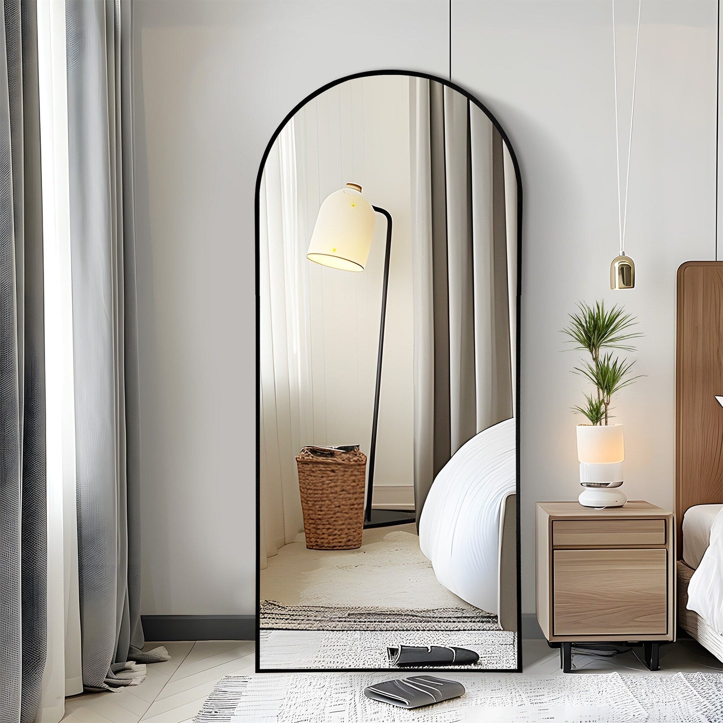 Grand miroir moderne à encadrement incurvé