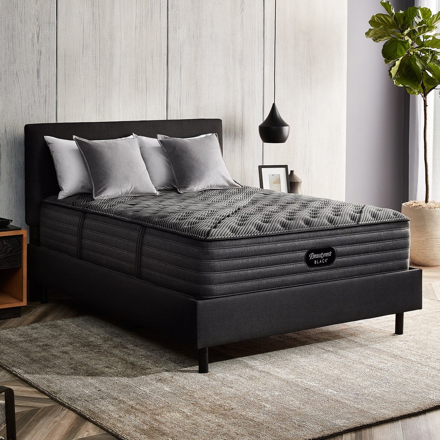 Matelas Beautyrest Black L-Class 13.75, fermeté moyenne.