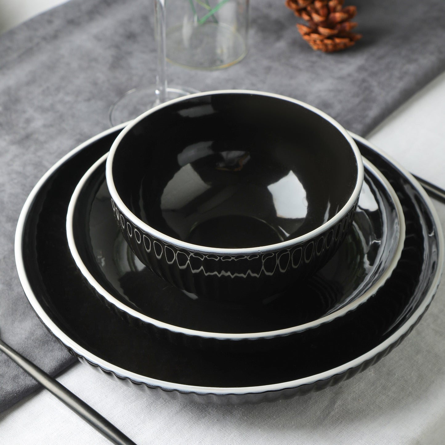 Service de table en grès Lustra de Christian Siriano