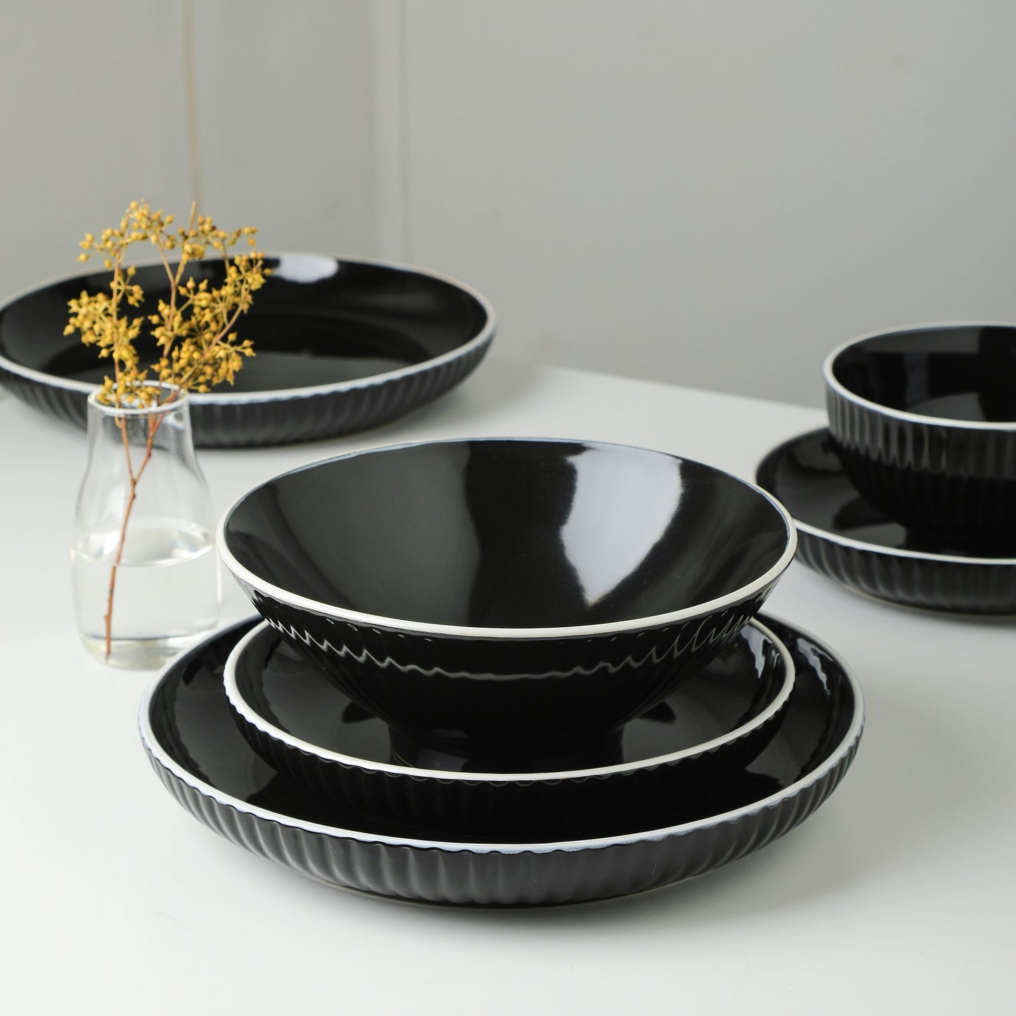 Service de table en grès Lustra de Christian Siriano