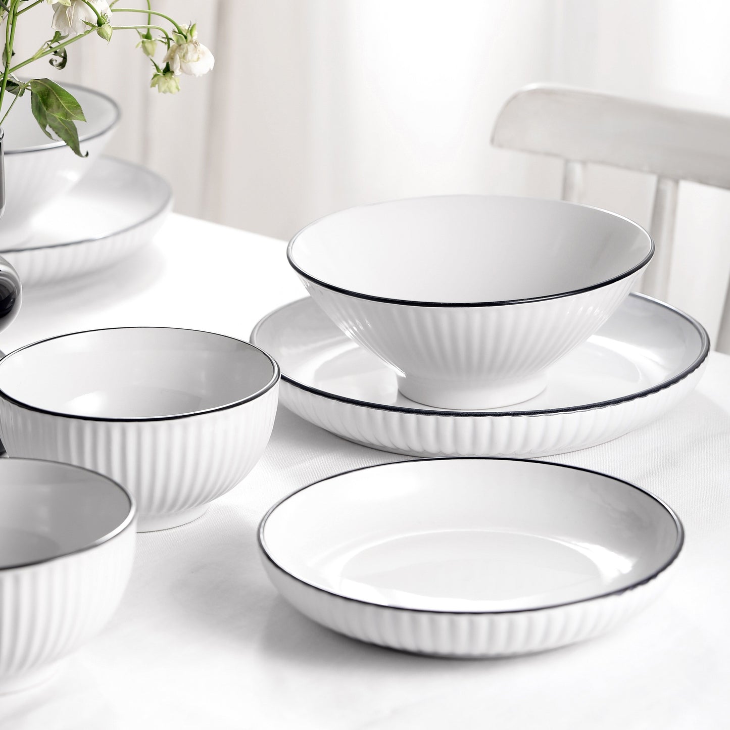 Service de table en grès Lustra de Christian Siriano