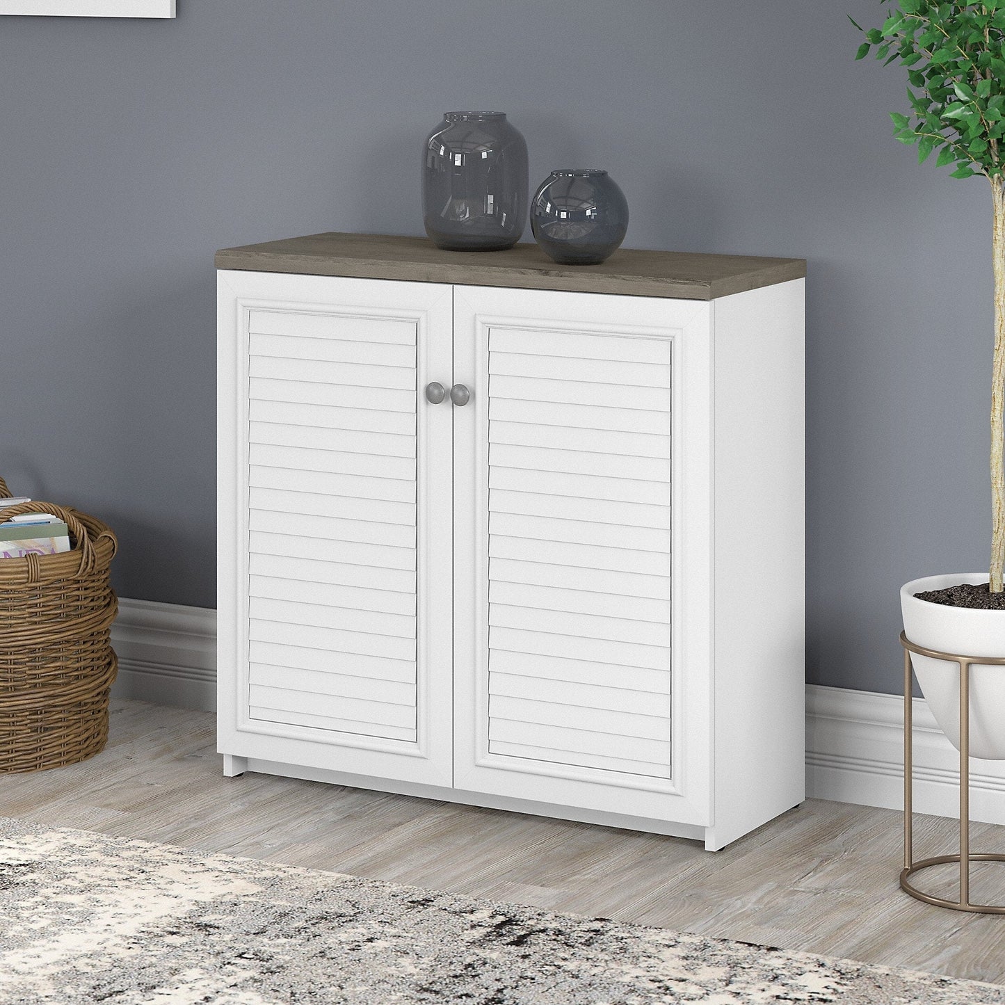 Armoire de rangement Fairview avec portes et étagères de Bush Furniture - 80,6 cm L x 32,4 cm l x 78 cm H