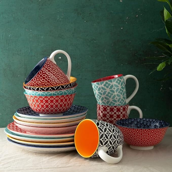 Service de vaisselle en céramique DOWAN, ensemble de 16 pièces pour 4 personnes, assiettes et bols décoratifs.