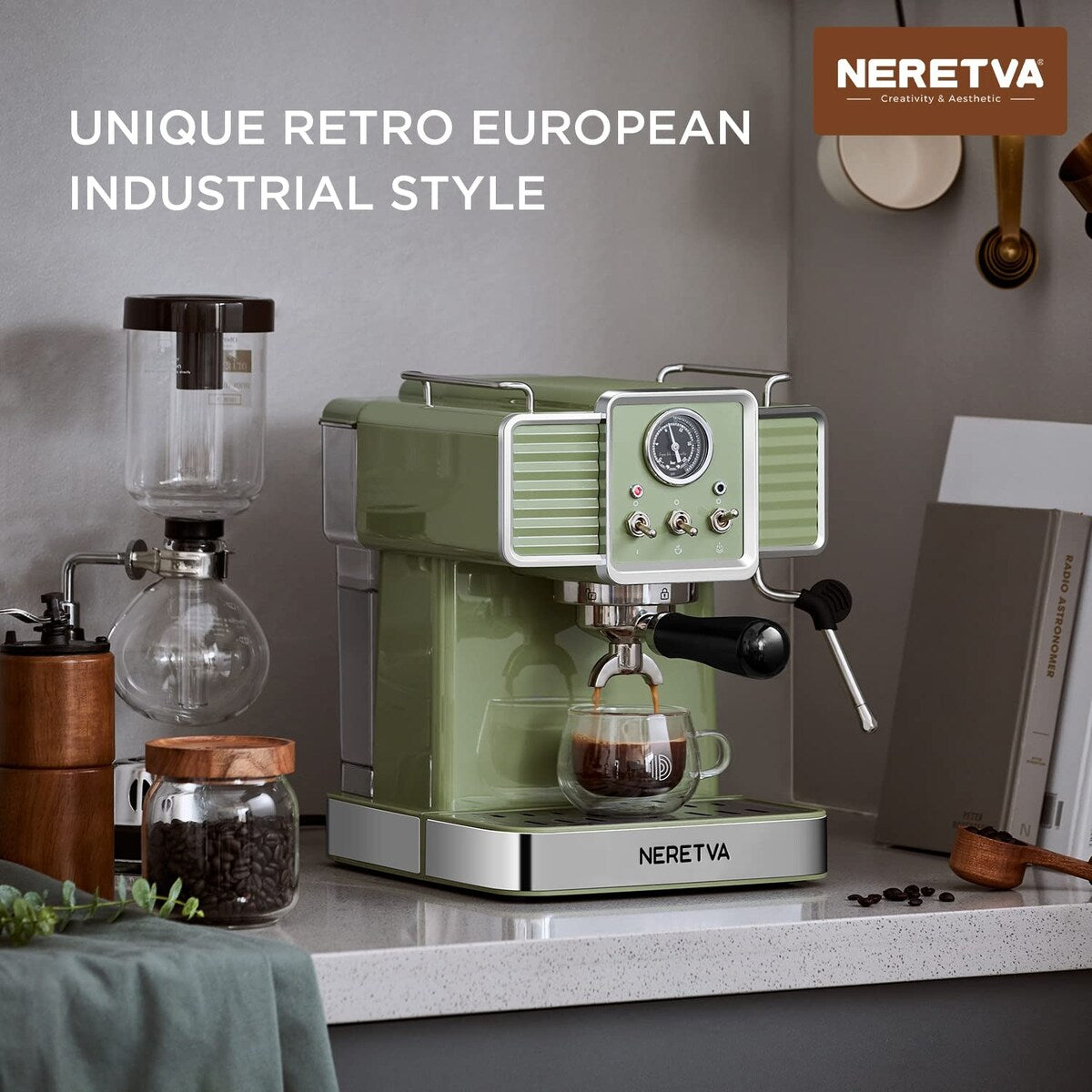 Machine à expresso avec mousseur de lait et vapeur