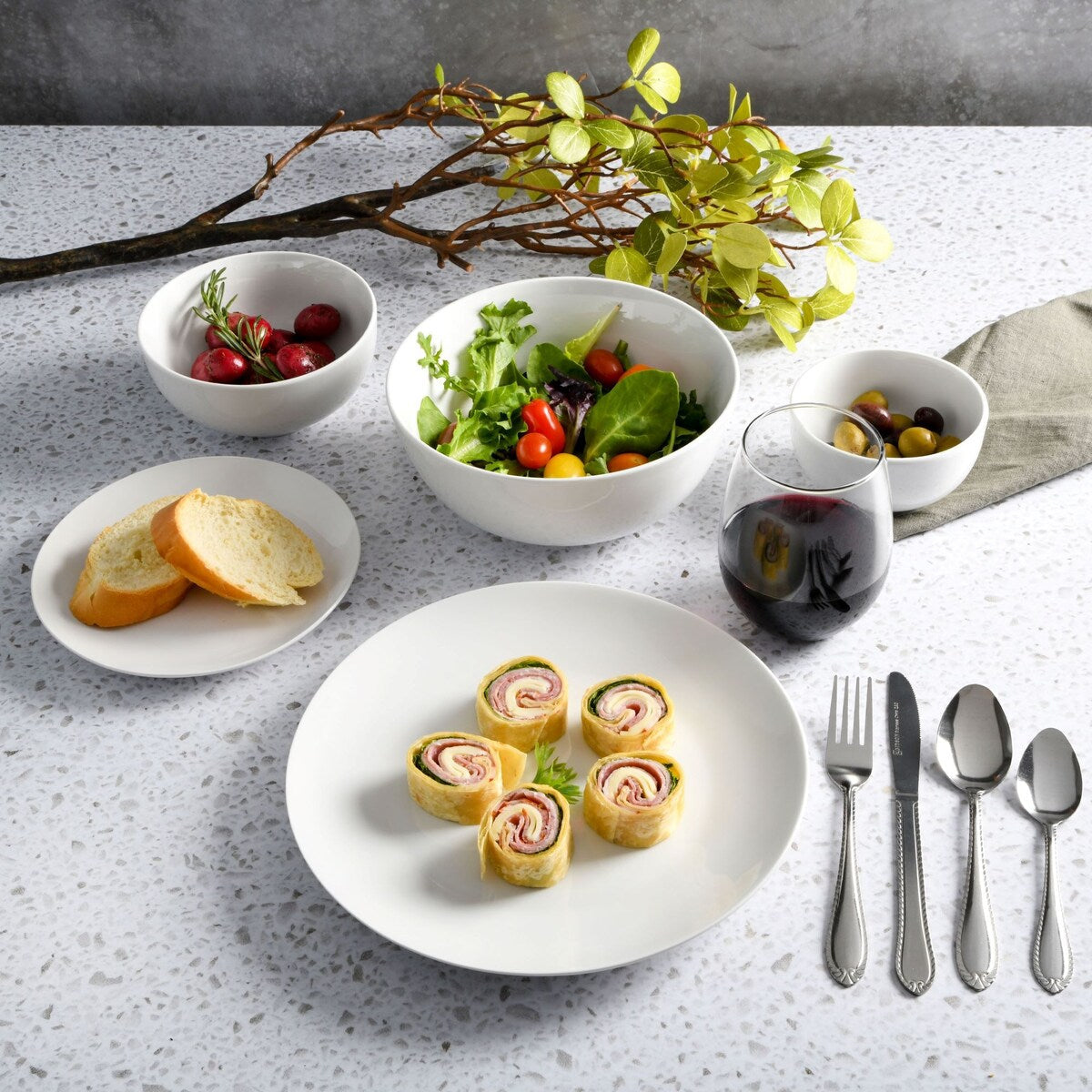 Service de table Gibson Home All U Need, 60 pièces : assiettes, bols, verrerie, fourchettes, cuillères et couteaux (service pour 6 personnes)