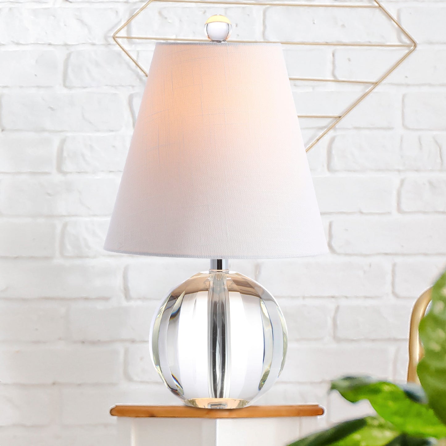 Lampe de table LED Goddard à boule de cristal/métal de 16 pouces, par JONATHAN Y