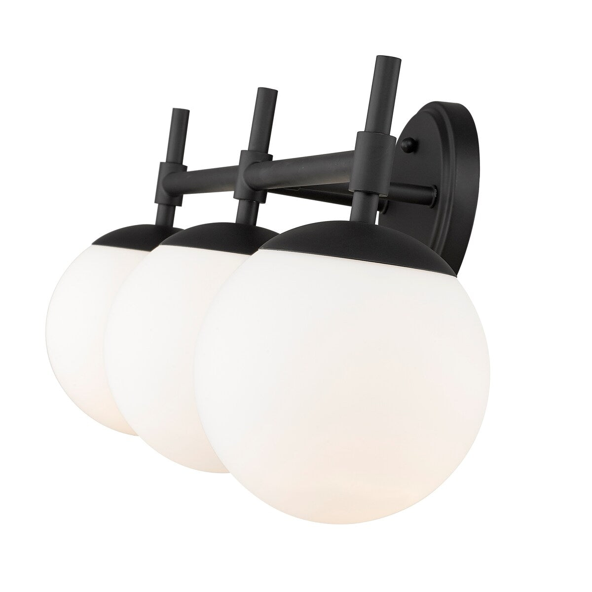 929 Lighting Lustre de salle de bain à 3 lumières, disponible en plusieurs finitions avec abat-jours en verre opale.
