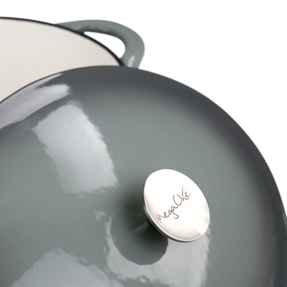 Casserole ovale en fonte d'aluminium émaillée de 7 quarts, couleur nuage de tempête.