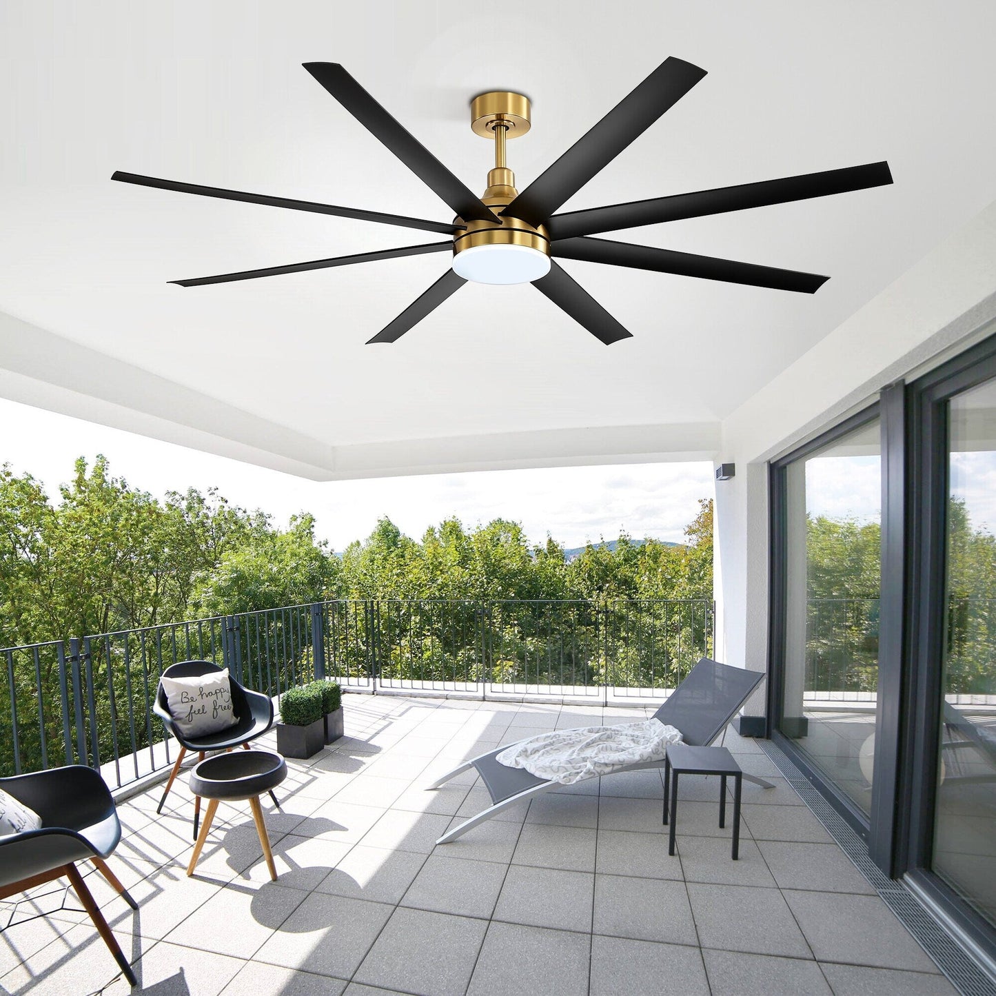 Grand ventilateur de plafond de 72 pouces avec éclairage LED, télécommande et 8 pales.