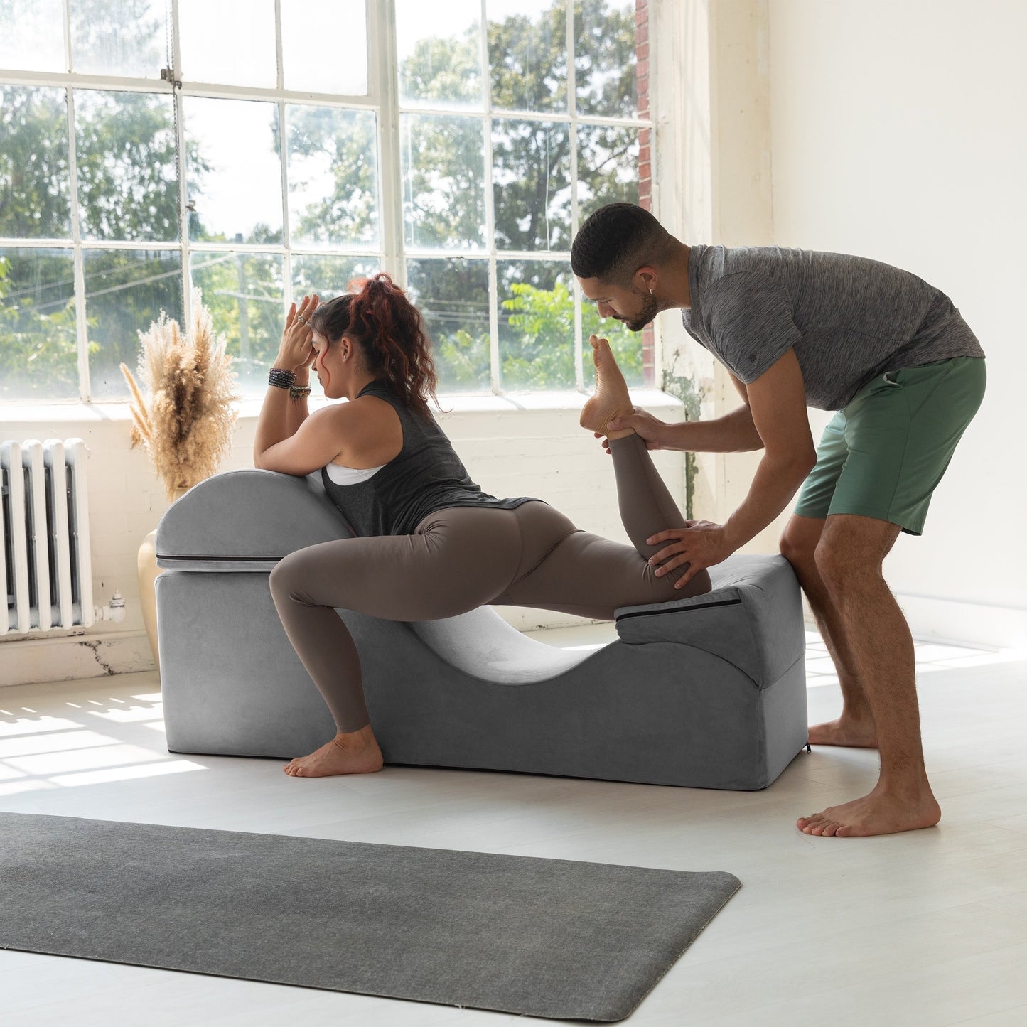 Chaise longue convertible Avana Kami / Yoga et massage - Pouf 2-en-1 avec chaise longue de yoga escamotable, microvelours - N/A