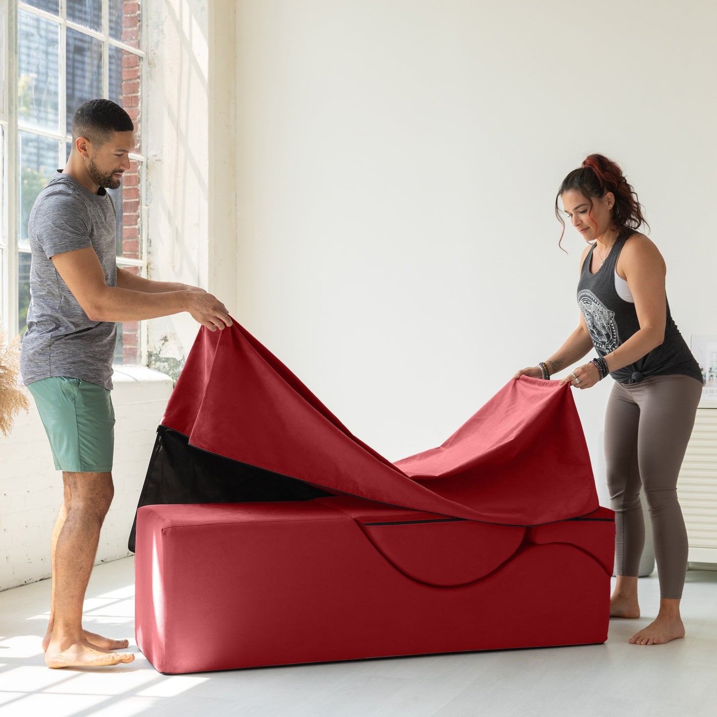 Chaise longue convertible Avana Kami / Yoga et massage - Pouf 2-en-1 avec chaise longue de yoga escamotable, microvelours - N/A