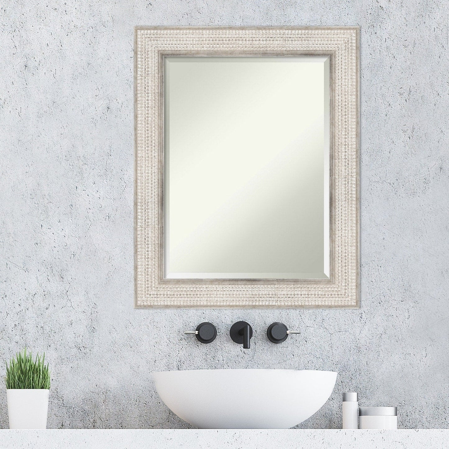 Miroir mural de salle de bain en bois biseauté - Cadre argenté Trellis - Trellis Argenté