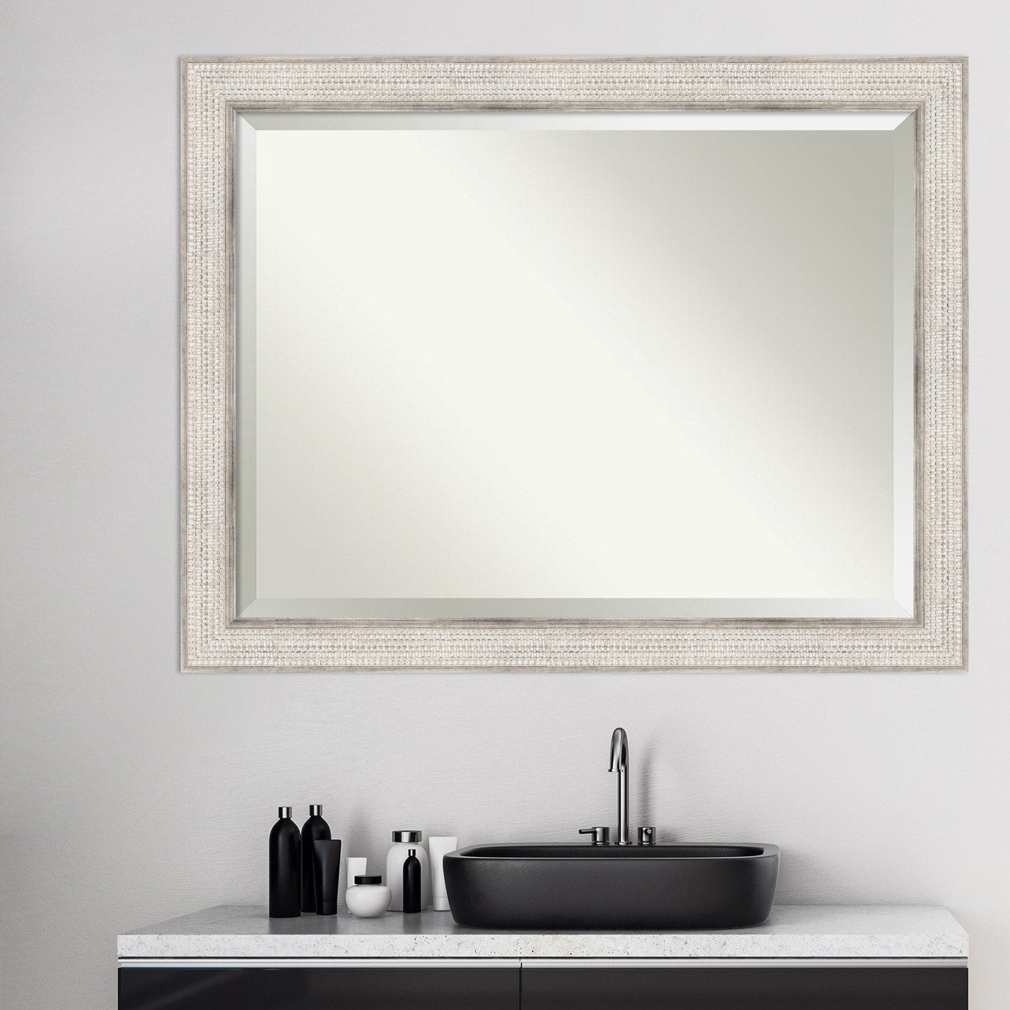 Miroir mural de salle de bain en bois biseauté - Cadre argenté Trellis - Trellis Argenté