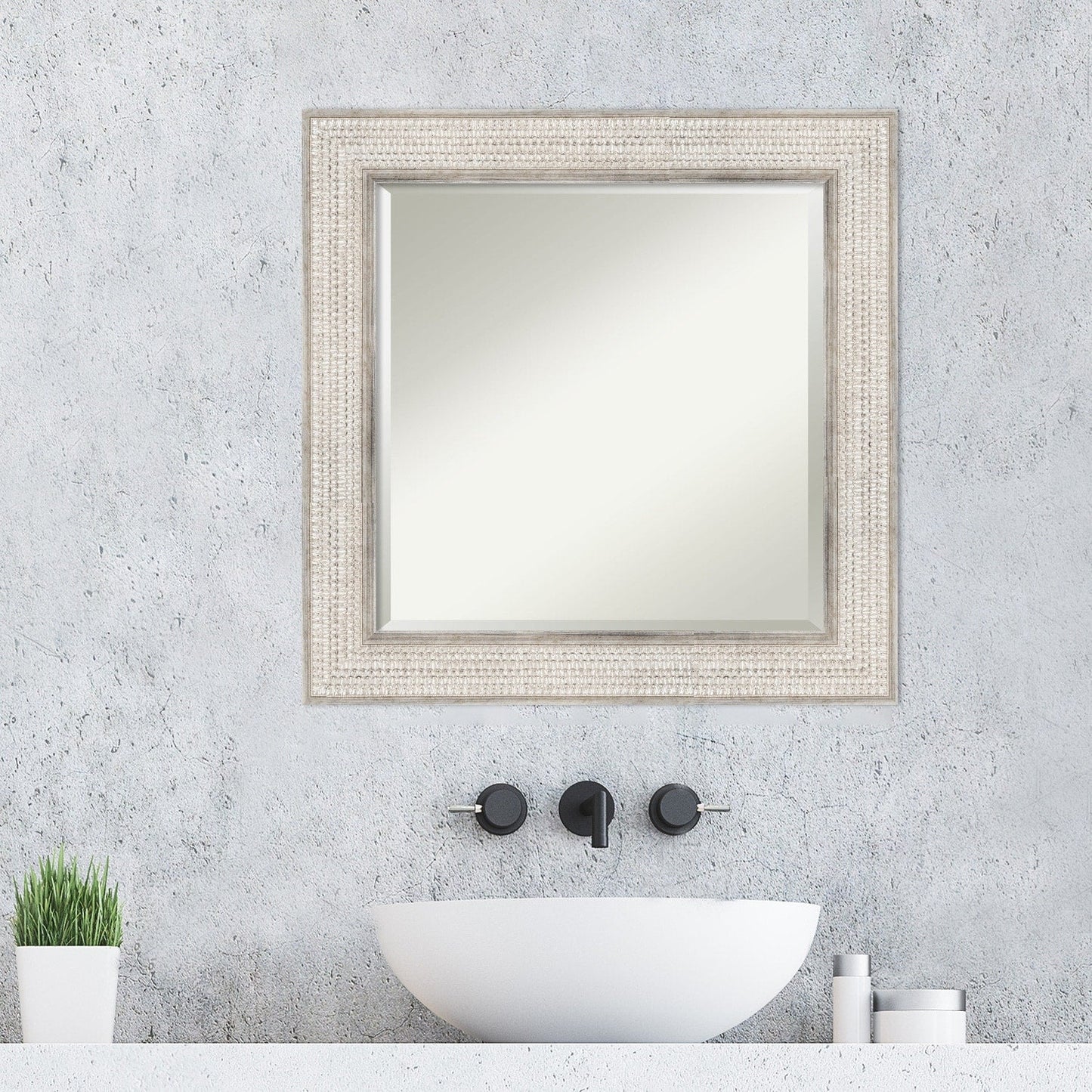 Miroir mural de salle de bain en bois biseauté - Cadre argenté Trellis - Trellis Argenté