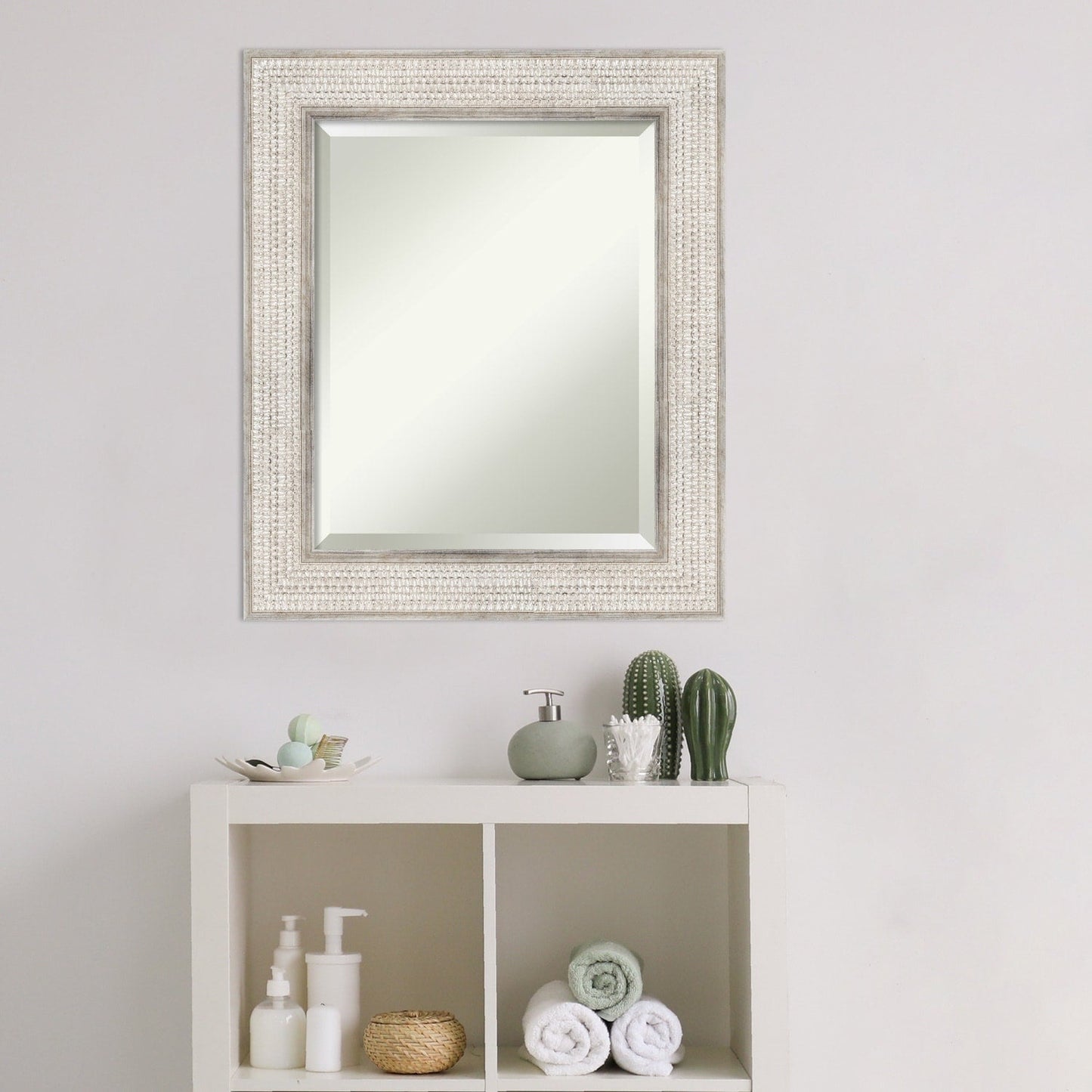Miroir mural de salle de bain en bois biseauté - Cadre argenté Trellis - Trellis Argenté