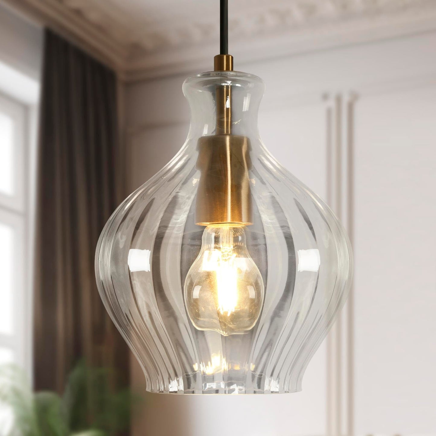 Suspension en laiton Coria, style moderne du milieu du siècle, 1 lumière, lampe d'îlot de cuisine chic, abat-jour en verre cannelé, salle à manger.