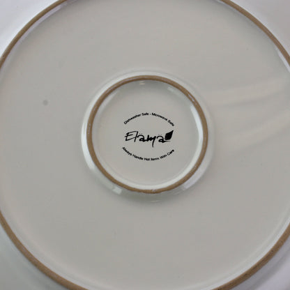 Elama Marketplace - Ensemble de vaisselle 16 pièces en blanc embossé - Articles préférés