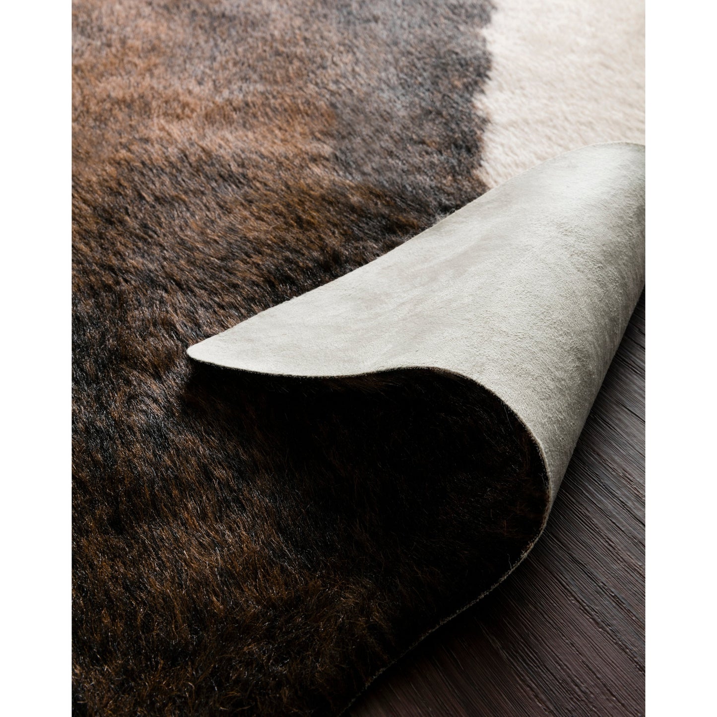 Tapis de sol imitation peau de vache Yosemite d'Alexander Home