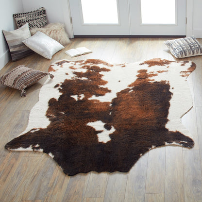 Tapis de sol imitation peau de vache Yosemite d'Alexander Home
