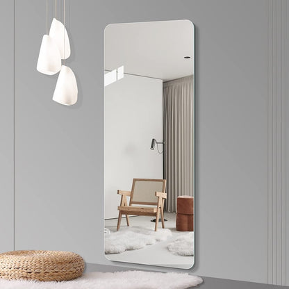 Grand miroir de corps sans cadre, à fixer au mur.