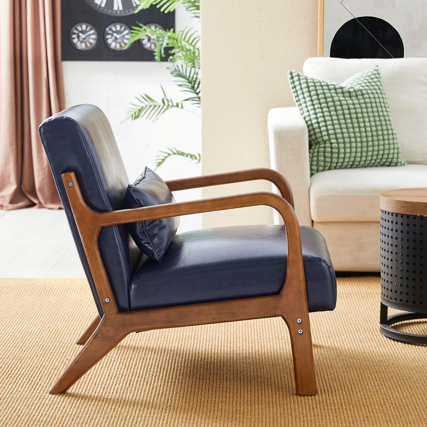 Fauteuil d'appoint Glitzhome en cuir PU, style moderne du milieu du siècle, avec coussin - 65,4 cm (l) x 85,75 cm (p) x 78,1 cm (h)