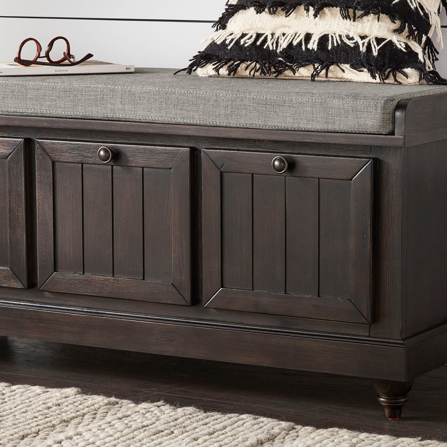 Banc de rangement Granger avec coussin de siège en lin par iNSPIRE Q Classic