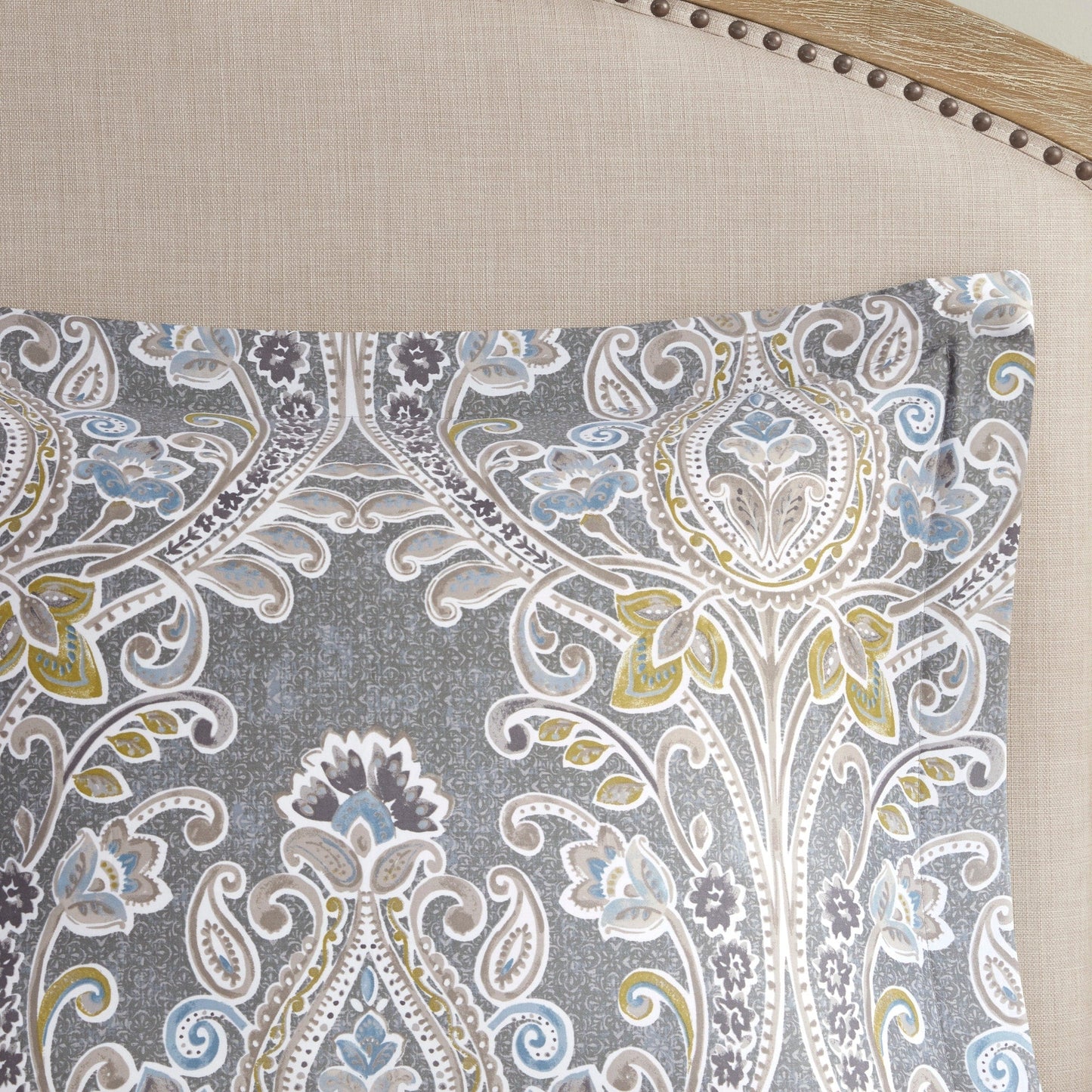 Ensemble de couette et oreillers Harbor House Hallie 6 pièces en coton à motif damassé gris.