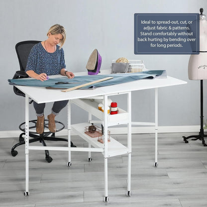 Table d'artisanat à hauteur réglable avec étagères de rangement, table de coupe pliable mobile pour le bureau à domicile, la couture, la salle de loisirs créatives.