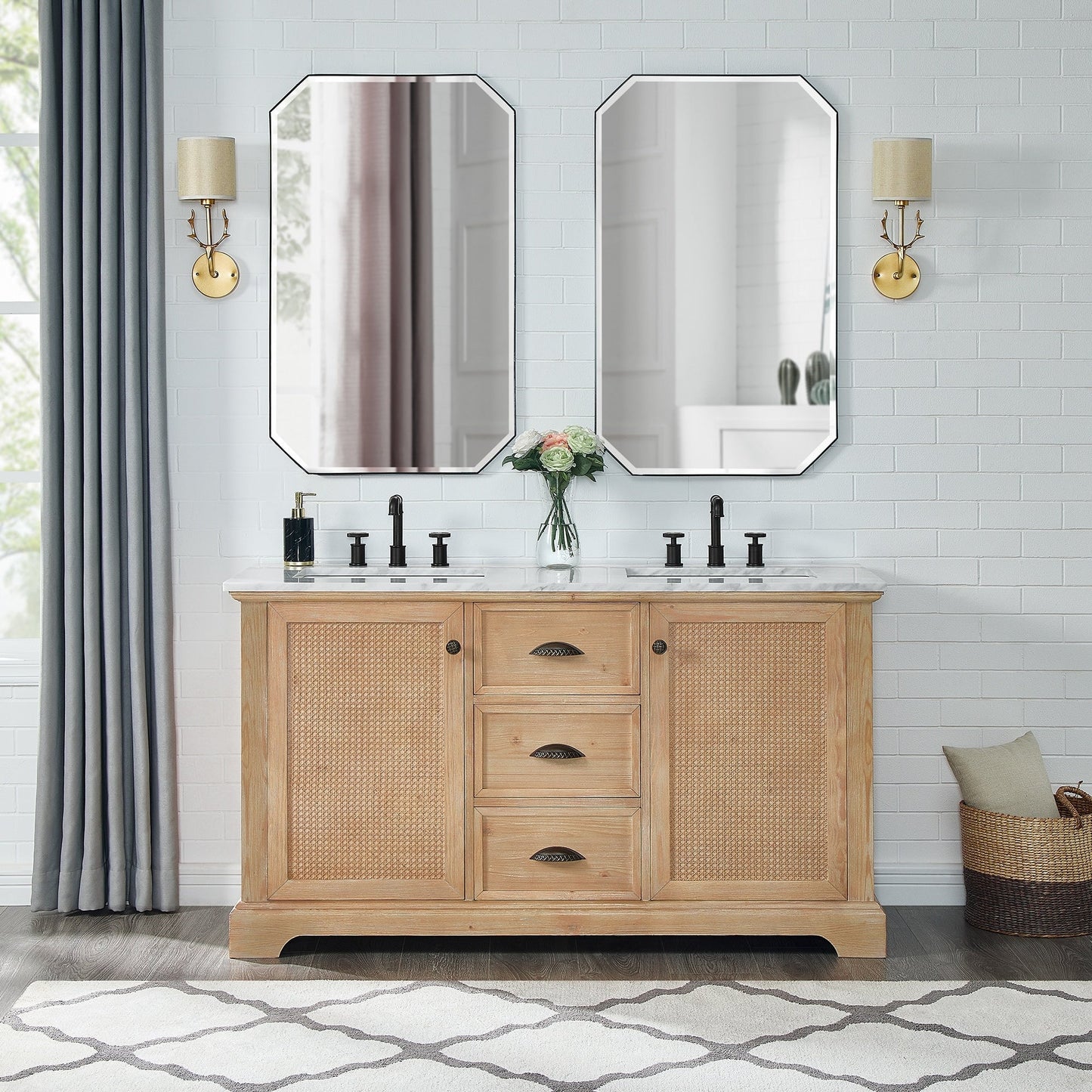 Meuble-lavabo Hervas avec plan de toilette en marbre naturel, sans miroir.