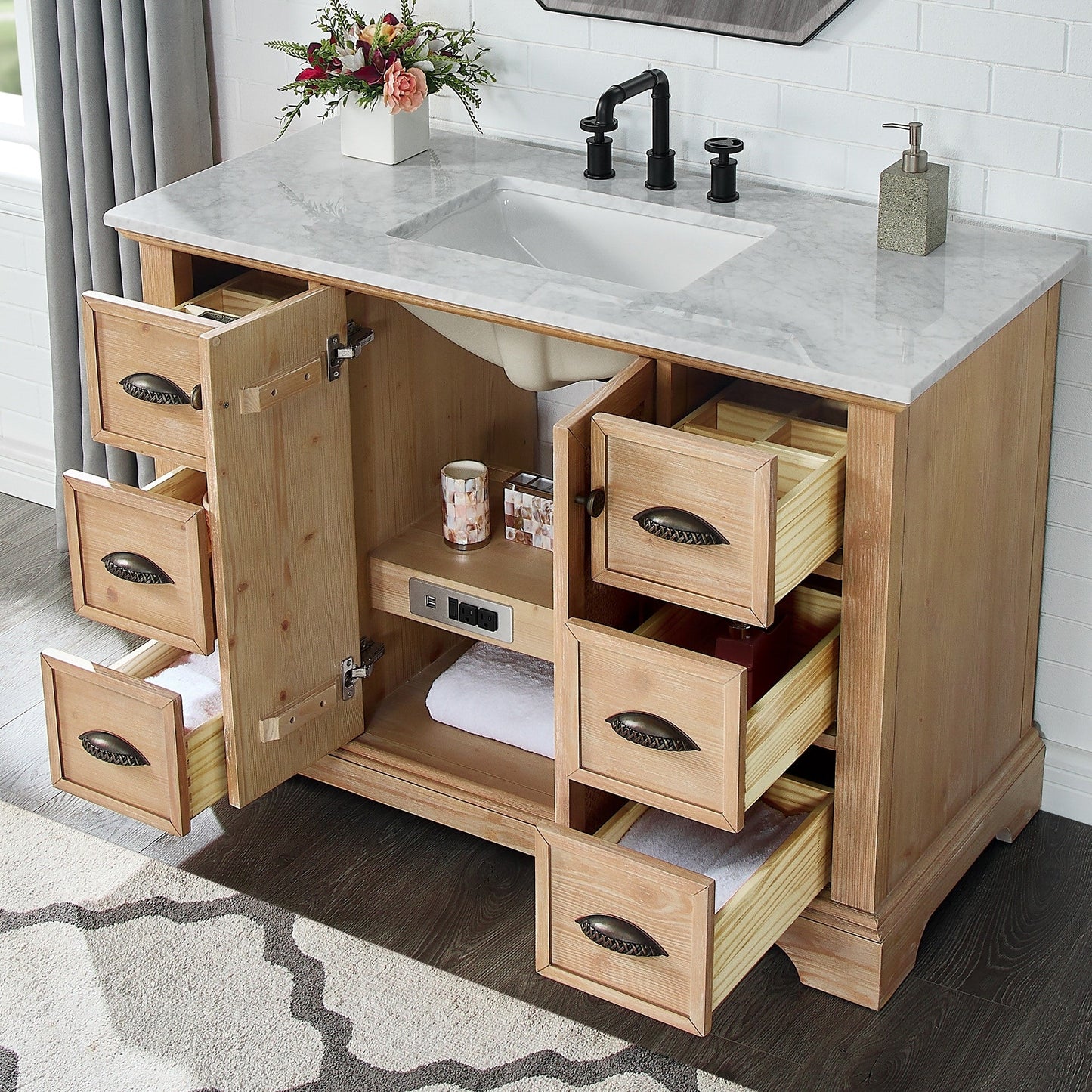 Meuble-lavabo Hervas avec plan de toilette en marbre naturel, sans miroir.