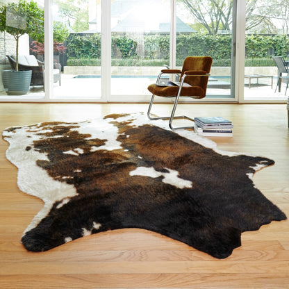 Tapis de sol imitation peau de vache Yosemite d'Alexander Home